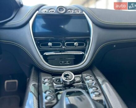 Серый Астон Мартин DBX 707, объемом двигателя 3.98 л и пробегом 10 тыс. км за 238000 $, фото 9 на Automoto.ua