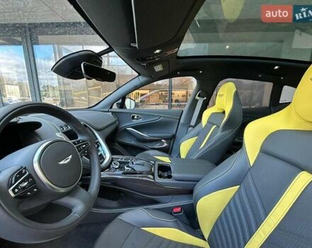 Серый Астон Мартин DBX 707, объемом двигателя 3.98 л и пробегом 10 тыс. км за 238000 $, фото 7 на Automoto.ua