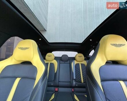 Серый Астон Мартин DBX 707, объемом двигателя 3.98 л и пробегом 10 тыс. км за 238000 $, фото 12 на Automoto.ua