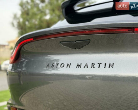 Серый Астон Мартин DBX 707, объемом двигателя 3.98 л и пробегом 11 тыс. км за 265000 $, фото 40 на Automoto.ua