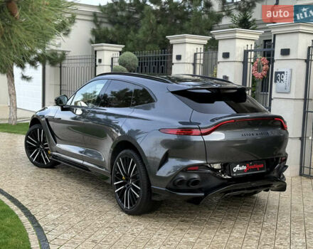 Серый Астон Мартин DBX 707, объемом двигателя 3.98 л и пробегом 11 тыс. км за 265000 $, фото 18 на Automoto.ua