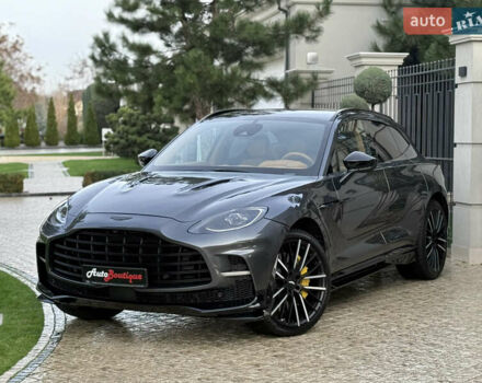 Серый Астон Мартин DBX 707, объемом двигателя 3.98 л и пробегом 11 тыс. км за 265000 $, фото 10 на Automoto.ua