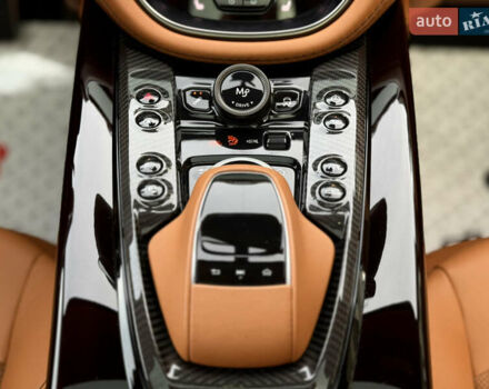 Серый Астон Мартин DBX 707, объемом двигателя 3.98 л и пробегом 11 тыс. км за 265000 $, фото 62 на Automoto.ua