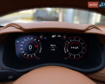 Серый Астон Мартин DBX 707, объемом двигателя 3.98 л и пробегом 11 тыс. км за 265000 $, фото 70 на Automoto.ua