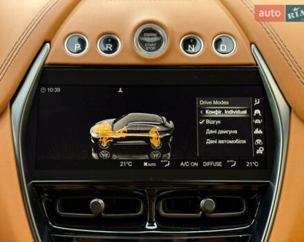 Серый Астон Мартин DBX 707, объемом двигателя 3.98 л и пробегом 11 тыс. км за 265000 $, фото 74 на Automoto.ua