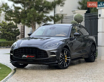 Серый Астон Мартин DBX 707, объемом двигателя 3.98 л и пробегом 11 тыс. км за 265000 $, фото 6 на Automoto.ua