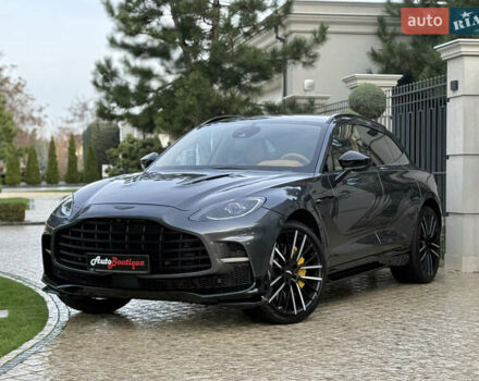 Серый Астон Мартин DBX 707, объемом двигателя 3.98 л и пробегом 11 тыс. км за 265000 $, фото 7 на Automoto.ua