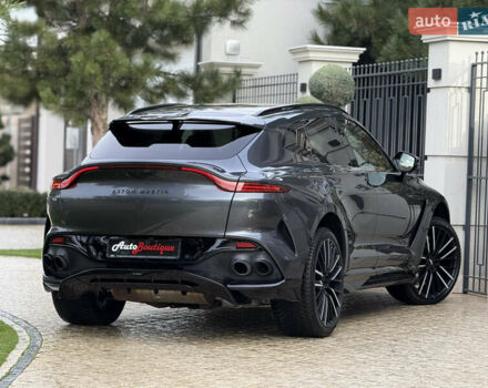 Серый Астон Мартин DBX 707, объемом двигателя 3.98 л и пробегом 11 тыс. км за 265000 $, фото 26 на Automoto.ua