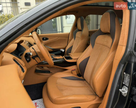 Серый Астон Мартин DBX 707, объемом двигателя 3.98 л и пробегом 11 тыс. км за 265000 $, фото 46 на Automoto.ua