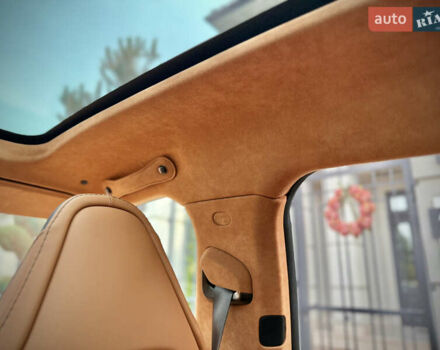 Серый Астон Мартин DBX 707, объемом двигателя 3.98 л и пробегом 11 тыс. км за 265000 $, фото 53 на Automoto.ua