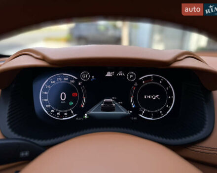 Серый Астон Мартин DBX 707, объемом двигателя 3.98 л и пробегом 11 тыс. км за 265000 $, фото 68 на Automoto.ua