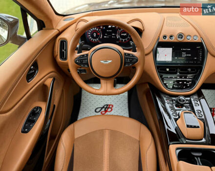 Серый Астон Мартин DBX 707, объемом двигателя 3.98 л и пробегом 11 тыс. км за 265000 $, фото 57 на Automoto.ua