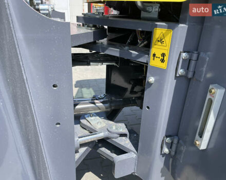 Желтый Атлас 230, объемом двигателя 4.8 л и пробегом 0 тыс. км за 23000 $, фото 11 на Automoto.ua