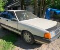 Белый Ауди 100, объемом двигателя 1.8 л и пробегом 187 тыс. км за 1600 $, фото 1 на Automoto.ua