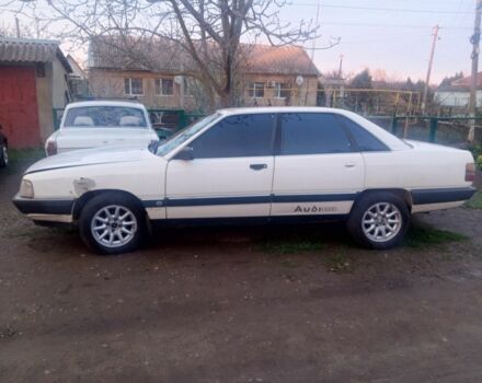 Белый Ауди 100, объемом двигателя 0 л и пробегом 350 тыс. км за 1300 $, фото 1 на Automoto.ua