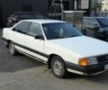 Белый Ауди 100, объемом двигателя 2 л и пробегом 180 тыс. км за 2100 $, фото 1 на Automoto.ua