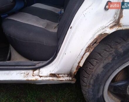 Белый Ауди 100, объемом двигателя 2 л и пробегом 350 тыс. км за 750 $, фото 6 на Automoto.ua