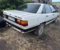 Белый Ауди 100, объемом двигателя 2 л и пробегом 400 тыс. км за 700 $, фото 1 на Automoto.ua