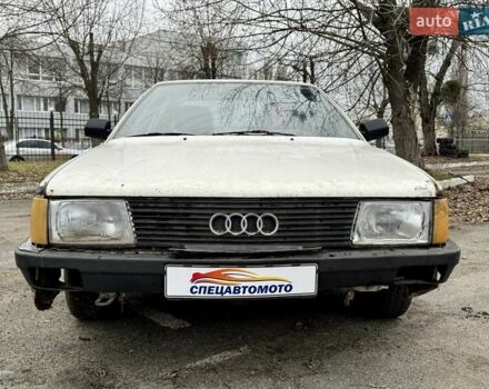 Белый Ауди 100, объемом двигателя 2 л и пробегом 249 тыс. км за 690 $, фото 7 на Automoto.ua