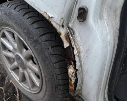 Белый Ауди 100, объемом двигателя 2 л и пробегом 400 тыс. км за 700 $, фото 2 на Automoto.ua