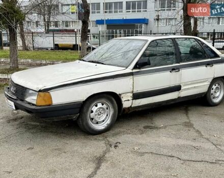 Белый Ауди 100, объемом двигателя 2 л и пробегом 249 тыс. км за 690 $, фото 4 на Automoto.ua