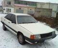 Белый Ауди 100, объемом двигателя 1.8 л и пробегом 350 тыс. км за 2700 $, фото 1 на Automoto.ua