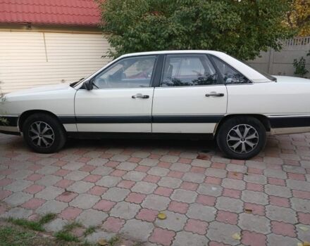 Белый Ауди 100, объемом двигателя 2.1 л и пробегом 170 тыс. км за 2100 $, фото 1 на Automoto.ua