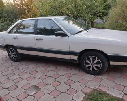 Белый Ауди 100, объемом двигателя 2.1 л и пробегом 170 тыс. км за 2100 $, фото 2 на Automoto.ua