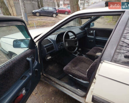 Білий Ауді 100, об'ємом двигуна 2.1 л та пробігом 340 тис. км за 1200 $, фото 8 на Automoto.ua