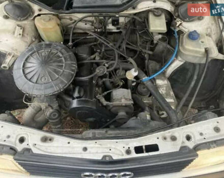 Белый Ауди 100, объемом двигателя 1.8 л и пробегом 200 тыс. км за 1850 $, фото 22 на Automoto.ua