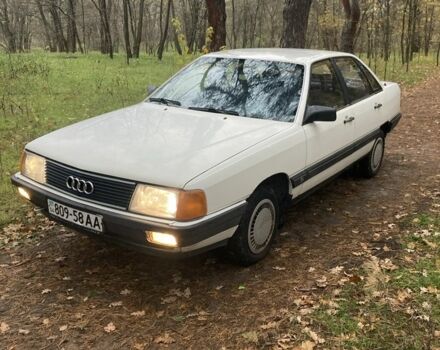 Білий Ауді 100, об'ємом двигуна 1.8 л та пробігом 198 тис. км за 1999 $, фото 3 на Automoto.ua