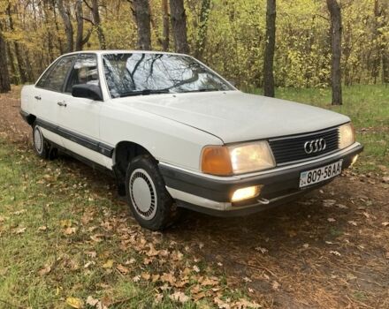 Білий Ауді 100, об'ємом двигуна 1.8 л та пробігом 198 тис. км за 1999 $, фото 1 на Automoto.ua