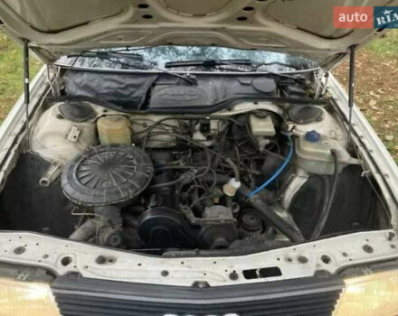 Белый Ауди 100, объемом двигателя 1.8 л и пробегом 200 тыс. км за 1850 $, фото 23 на Automoto.ua