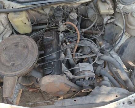 Белый Ауди 100, объемом двигателя 1.78 л и пробегом 150 тыс. км за 600 $, фото 6 на Automoto.ua