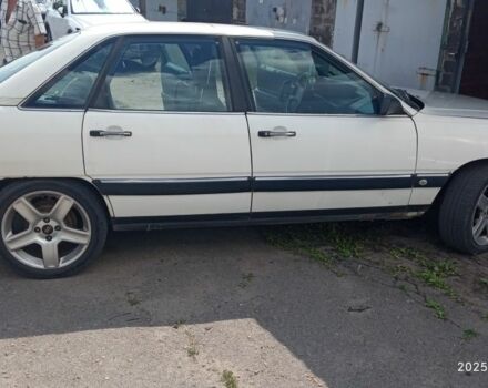 Белый Ауди 100, объемом двигателя 2 л и пробегом 200 тыс. км за 2100 $, фото 6 на Automoto.ua