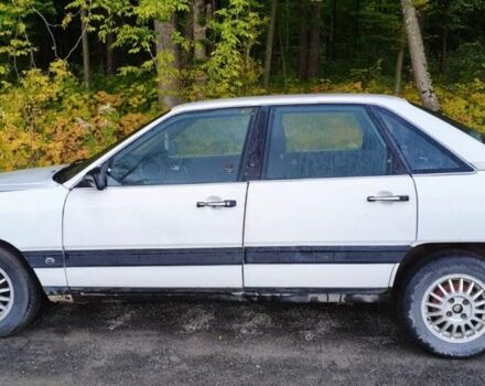 Белый Ауди 100, объемом двигателя 1.8 л и пробегом 450 тыс. км за 1800 $, фото 2 на Automoto.ua