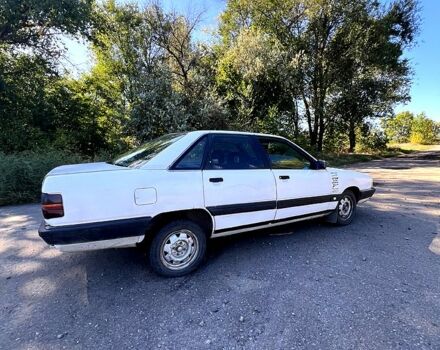 Белый Ауди 100, объемом двигателя 1.8 л и пробегом 0 тыс. км за 1500 $, фото 5 на Automoto.ua