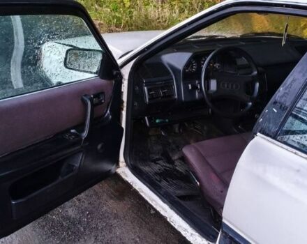 Белый Ауди 100, объемом двигателя 1.8 л и пробегом 450 тыс. км за 1800 $, фото 9 на Automoto.ua