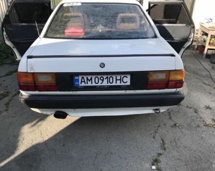 Белый Ауди 100, объемом двигателя 1.8 л и пробегом 285 тыс. км за 850 $, фото 4 на Automoto.ua