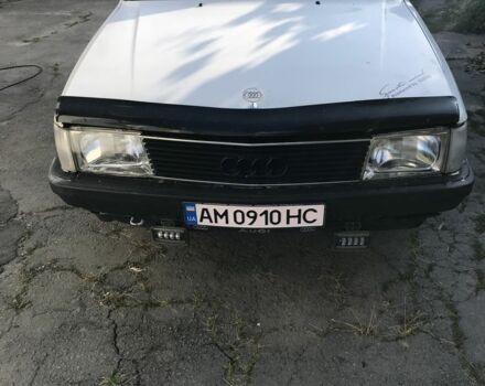 Белый Ауди 100, объемом двигателя 1.8 л и пробегом 285 тыс. км за 850 $, фото 1 на Automoto.ua