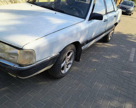 Белый Ауди 100, объемом двигателя 2 л и пробегом 150 тыс. км за 1450 $, фото 2 на Automoto.ua