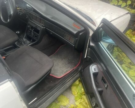 Белый Ауди 100, объемом двигателя 1.8 л и пробегом 350 тыс. км за 1200 $, фото 5 на Automoto.ua