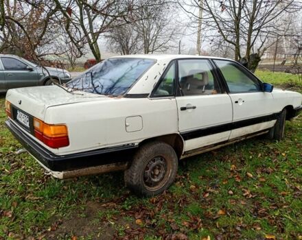 Белый Ауди 100, объемом двигателя 0 л и пробегом 999 тыс. км за 550 $, фото 1 на Automoto.ua