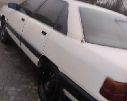 Белый Ауди 100, объемом двигателя 2.23 л и пробегом 300 тыс. км за 650 $, фото 2 на Automoto.ua