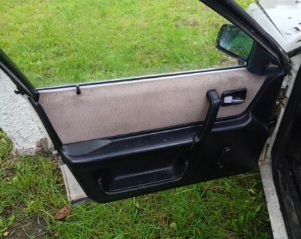 Белый Ауди 100, объемом двигателя 0 л и пробегом 999 тыс. км за 550 $, фото 4 на Automoto.ua