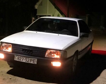 Белый Ауди 100, объемом двигателя 1.8 л и пробегом 0 тыс. км за 1100 $, фото 2 на Automoto.ua