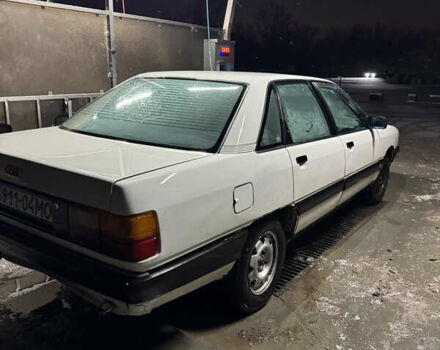 Белый Ауди 100, объемом двигателя 1.8 л и пробегом 246 тыс. км за 1300 $, фото 2 на Automoto.ua