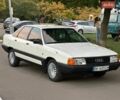 Белый Ауди 100, объемом двигателя 1.78 л и пробегом 300 тыс. км за 1450 $, фото 1 на Automoto.ua