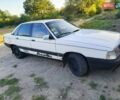 Білий Ауді 100, об'ємом двигуна 2 л та пробігом 341 тис. км за 1300 $, фото 1 на Automoto.ua