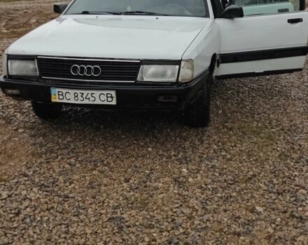 Белый Ауди 100, объемом двигателя 1.8 л и пробегом 315 тыс. км за 800 $, фото 4 на Automoto.ua